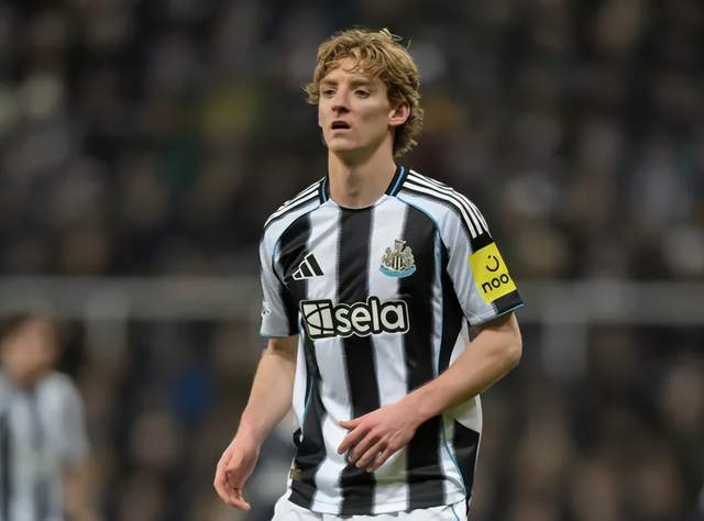 五大联赛直播-英超3大豪门盯上25岁戈登：欧冠10场轰10球 纽卡要价近1亿